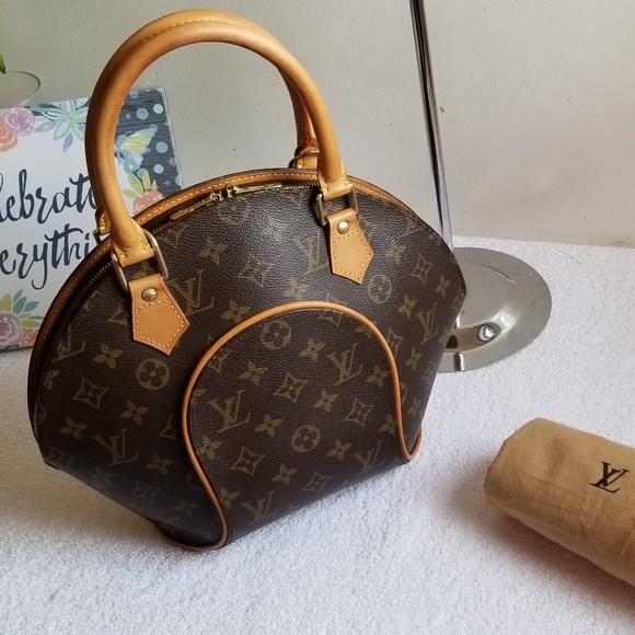 Louis Vuitton Handbags - LV ellipse pm authentic